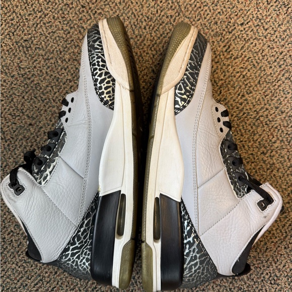 Jordan 3 Wolf Gray - and Black Sneakers - Picture 7 of 9